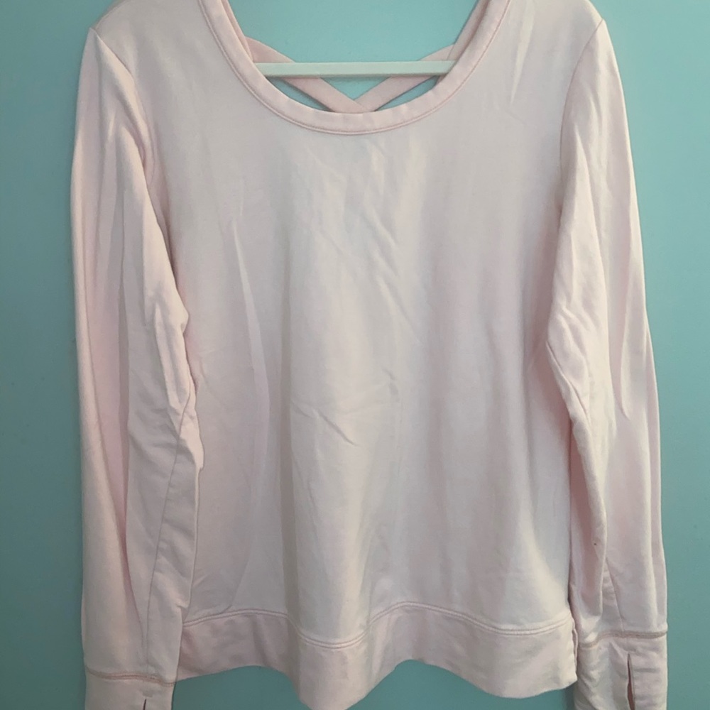 Pink shirt with crossed back + thumb holes